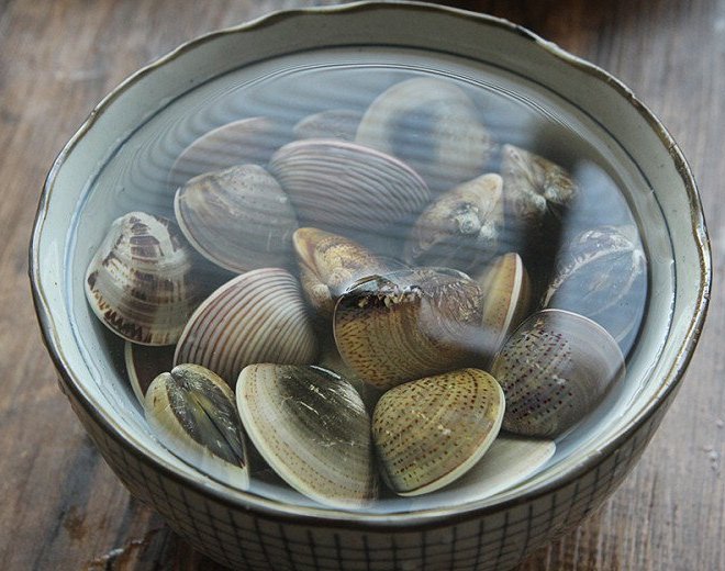 Con này bé tí nhưng cực giàu canxi, giá chỉ khoảng 22k/kg đem nấu canh vừa ngọt ngon lại thanh nhiệt