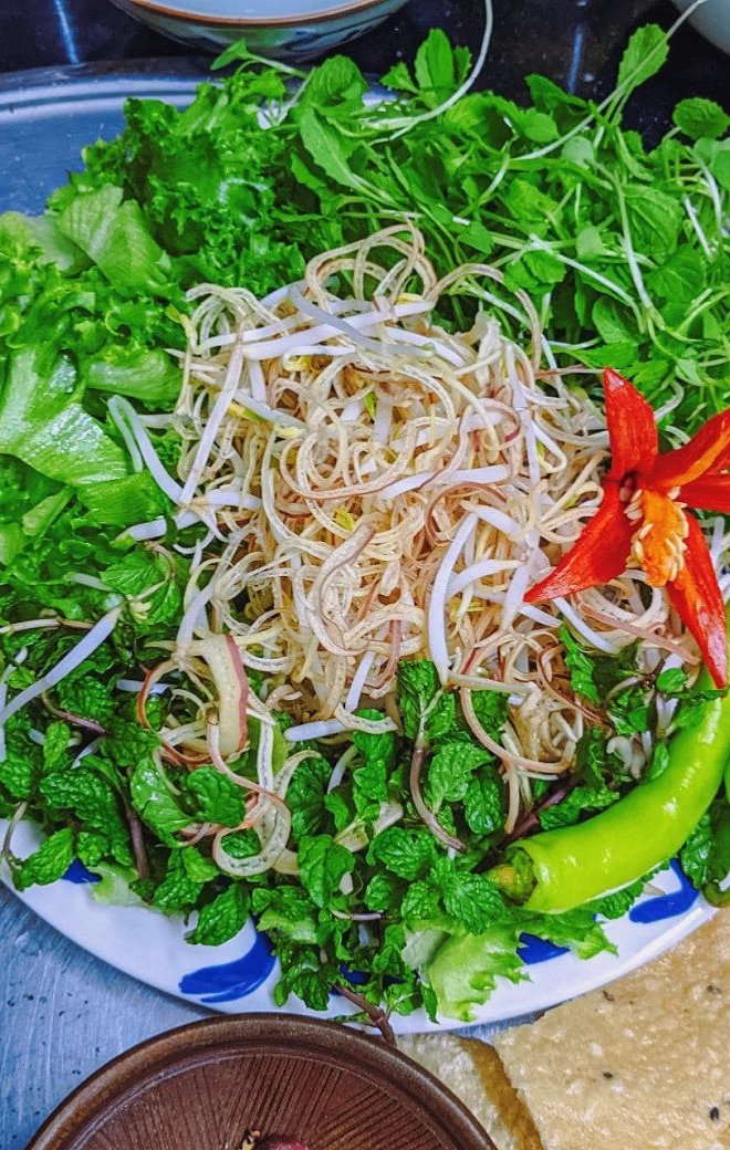 Mì Quảng thơm ngon, dễ nấu, nhìn chảy nước miếng hợp ngày mát trời theo công thức của mẹ đảm Mì Quảng thơm ngon, dễ nấu, nhìn chảy nước miếng hợp ngày mát trời theo công thức của mẹ đảm