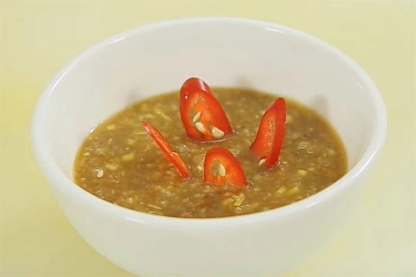 Thịt bò đừng chỉ xào, đem hấp gừng sả mềm ngọt, ấm bụng ngày lạnh Thịt bò đừng chỉ xào, đem hấp gừng sả mềm ngọt, ấm bụng ngày lạnh