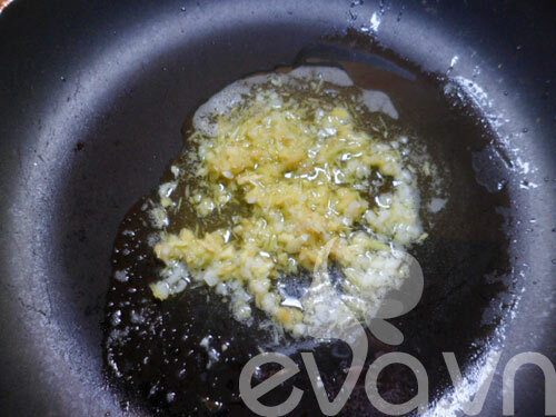 Ăn chơi với ốc mít xào me