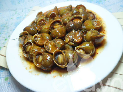 Ăn chơi với ốc mít xào me