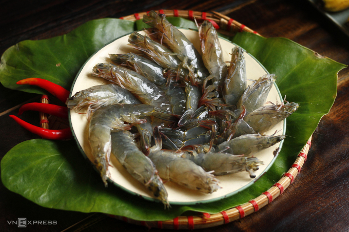 Cách làm tôm hấp bia giòn ngọt, đơn giản