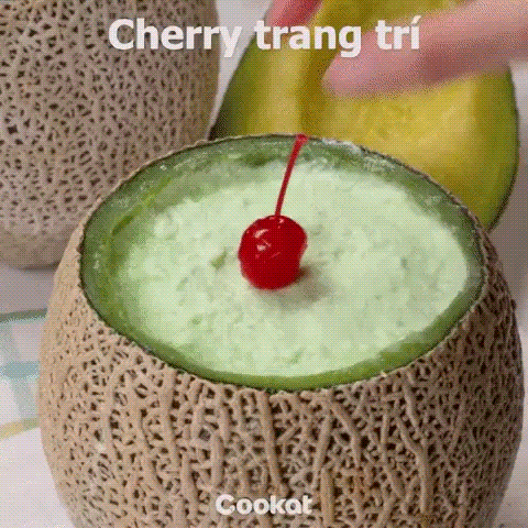 Mách chị em cách làm kem dưa lưới cả quả: Buổi tối ngồi cày phim mà có món này thì sướng phải biết!