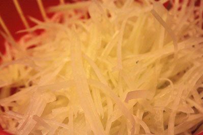 Nộm lưỡi lợn và đu đủ xanh giòn giòn