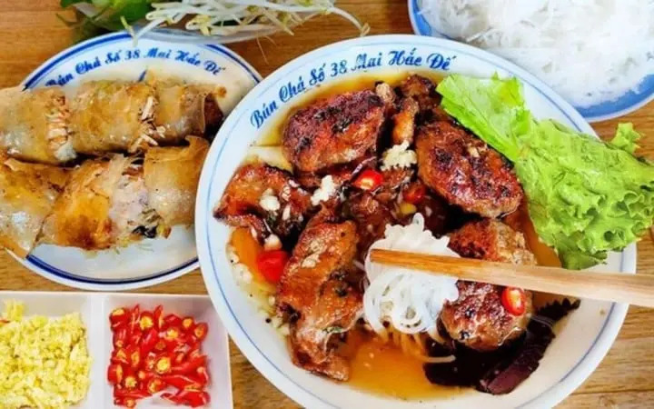 Bí quyết làm bún chả Hà Nội chuẩn vị Hà Thành