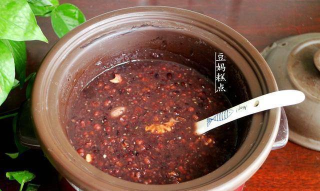 Công thức nấu cháo giúp quý ông bổ thận tráng dương, tăng cường sinh lực