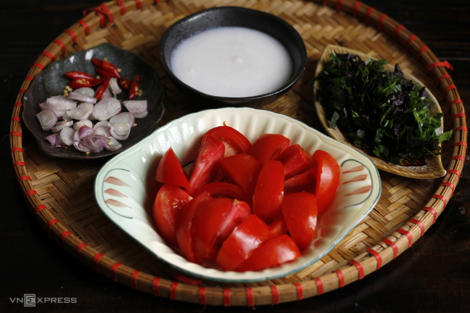 Canh bồng khoai nấu ốc-món dân dã thành đặc sản