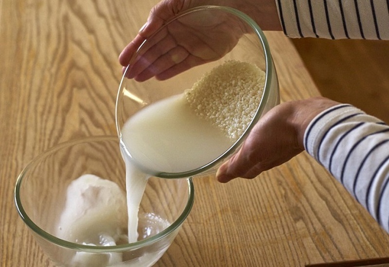 Làm cơm rang trứng đừng dại cho ngay vào chảo, nhớ thêm bước này đảm bảo cơm lên màu vàng ươm săn chắc 10 mẻ ngon như 10