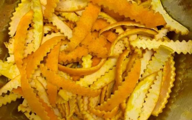 Vỏ cam chớ vứt đi mà để làm mứt ngọt ngon, thơm lừng cả nhà