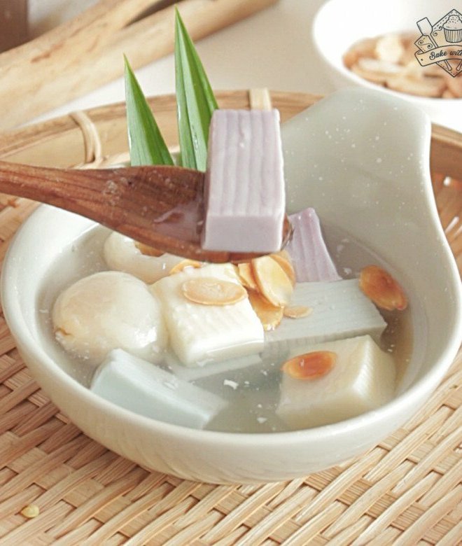 Tranh thủ vải vào mùa, làm ngay chè khúc bạch tươi mát thơm ngon, beo béo giải nhiệt ngày hè