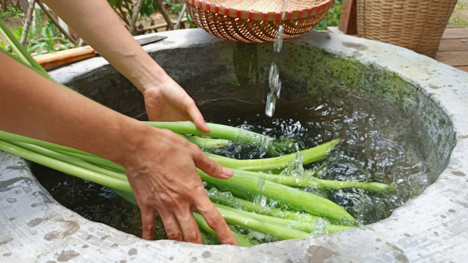 Đưa cơm ngày nóng với mùng chua xứ Nghệ