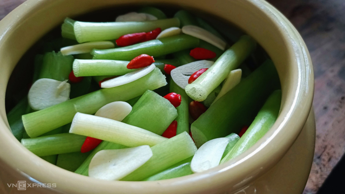 Đưa cơm ngày nóng với mùng chua xứ Nghệ