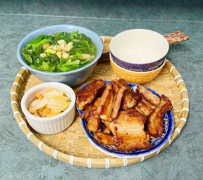 Gợi ý thực đơn tuần chỉ khoảng 2-3 món cực đơn giản, nắng nóng không phải nấu nhiều, quá hợp người bận rộn Gợi ý thực đơn tuần chỉ khoảng 2-3 món cực đơn giản, nắng nóng không phải nấu nhiều, quá hợp người bận rộn