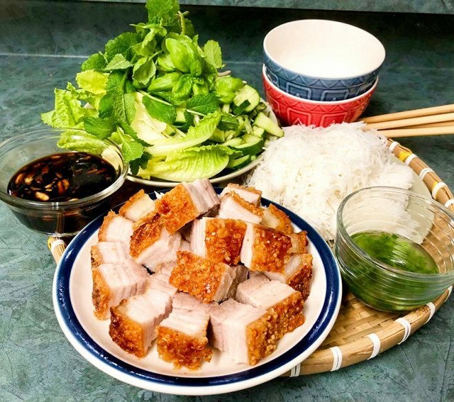 Gợi ý thực đơn tuần chỉ khoảng 2-3 món cực đơn giản, nắng nóng không phải nấu nhiều, quá hợp người bận rộn Gợi ý thực đơn tuần chỉ khoảng 2-3 món cực đơn giản, nắng nóng không phải nấu nhiều, quá hợp người bận rộn