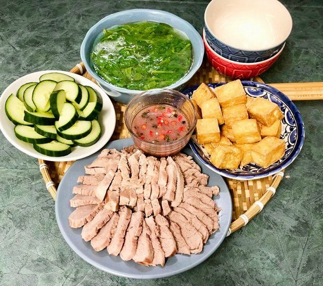 Gợi ý thực đơn tuần chỉ khoảng 2-3 món cực đơn giản, nắng nóng không phải nấu nhiều, quá hợp người bận rộn Gợi ý thực đơn tuần chỉ khoảng 2-3 món cực đơn giản, nắng nóng không phải nấu nhiều, quá hợp người bận rộn