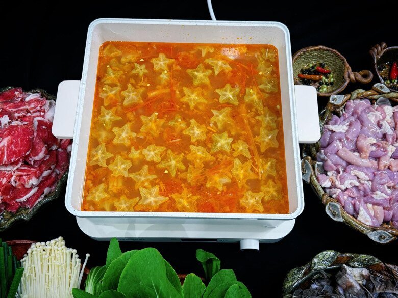 Trời se lạnh mẹ đảm làm nồi lẩu khế lạ miệng mà cực ngon, ăn quá đã Trời se lạnh mẹ đảm làm nồi lẩu khế lạ miệng mà cực ngon, ăn quá đã