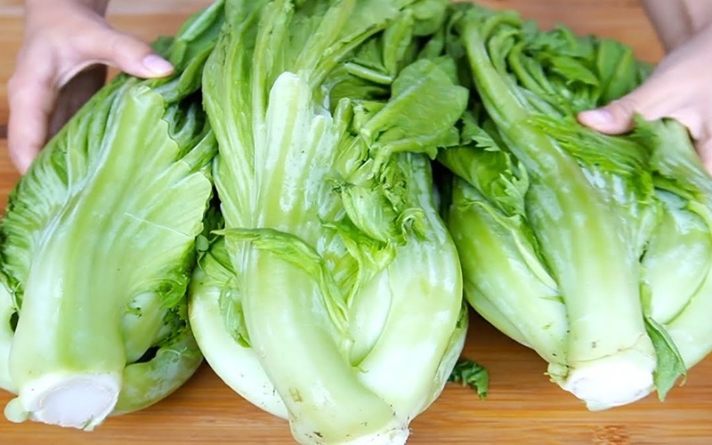 Muối dưa cải mãi giờ mới biết, muốn dưa vàng giòn không khú hỏng, 1-2 ngày là ăn được phải cho ngay thứ này