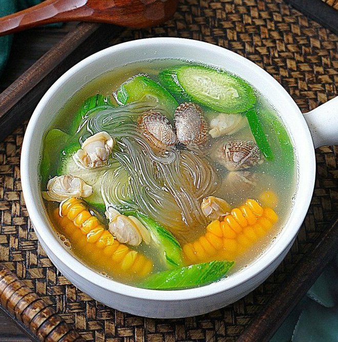 Không lòng gà, canh miến nấu kiểu này cực ngon và thanh mát, chuẩn cơm ngày hè Không lòng gà, canh miến nấu kiểu này cực ngon và thanh mát, chuẩn cơm ngày hè