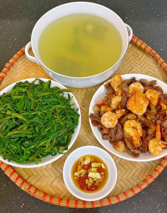 9x gợi ý thực đơn tuần đơn giản ít món nhưng cực thanh mát dễ ăn, bổ dưỡng cho ngày hè 9x gợi ý thực đơn tuần đơn giản ít món nhưng cực thanh mát dễ ăn, bổ dưỡng cho ngày hè