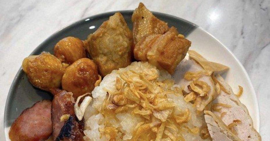 Gái chưa chồng, mẹ bỉm sữa khéo nhất showbiz Việt đua nhau làm xôi mùa dịch