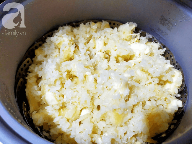 Nấu xôi sắn ăn sáng ở nhà đã lành mạnh lại còn ngon!