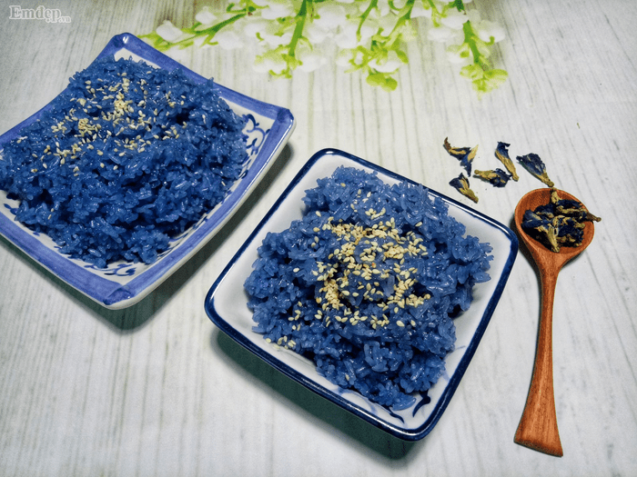 Khéo tay nấu xôi hoa đậu biếc dẻo thơm và đẹp mắt, ăn là ghiền Khéo tay nấu xôi hoa đậu biếc dẻo thơm và đẹp mắt, ăn là ghiền