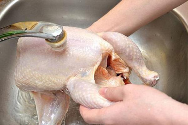 Cách làm gà bó xôi chiên giòn ngon bất bại, nóng hổi cho ngày mưa Cách làm gà bó xôi chiên giòn ngon bất bại, nóng hổi cho ngày mưa