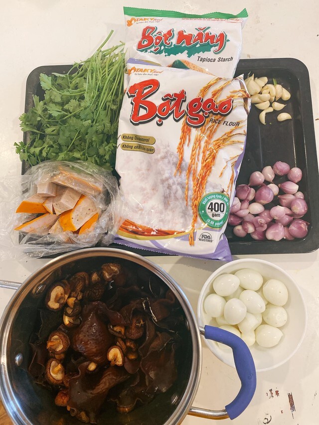 Món ngon mùa đông bổ rẻ: Những quán bánh đúc nóng nổi tiếng Hà Nội và cách thử làm chuẩn vị tại nhà Món ngon mùa đông bổ rẻ: Những quán bánh đúc nóng nổi tiếng Hà Nội và cách thử làm chuẩn vị tại nhà