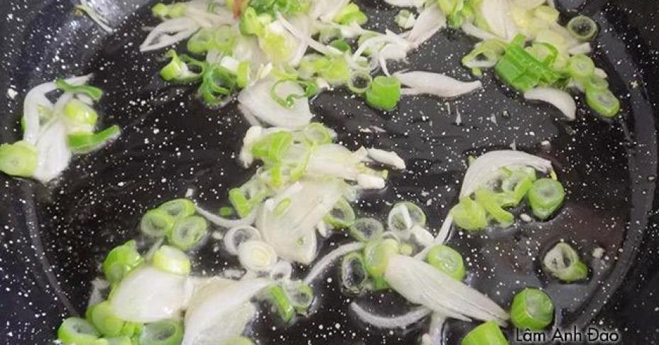 Cách nấu xôi mặn lạp xưởng ngon bằng lò vi sóng cho bữa sáng Cách nấu xôi mặn lạp xưởng ngon bằng lò vi sóng cho bữa sáng