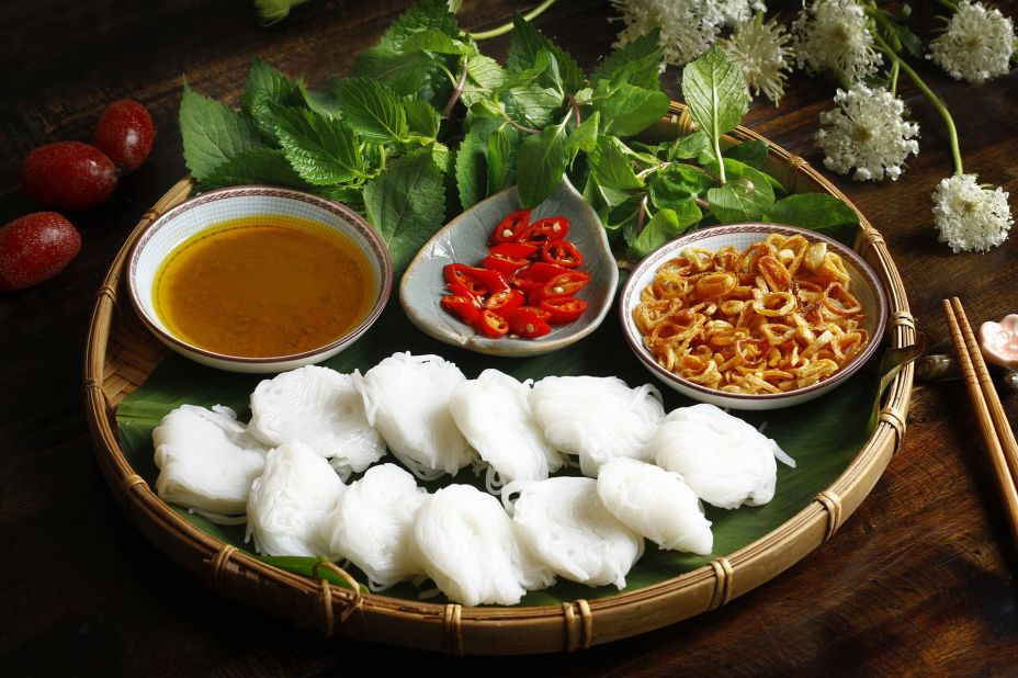 Bún chấm gạch cua chưng kiểu Hà Nội xưa
