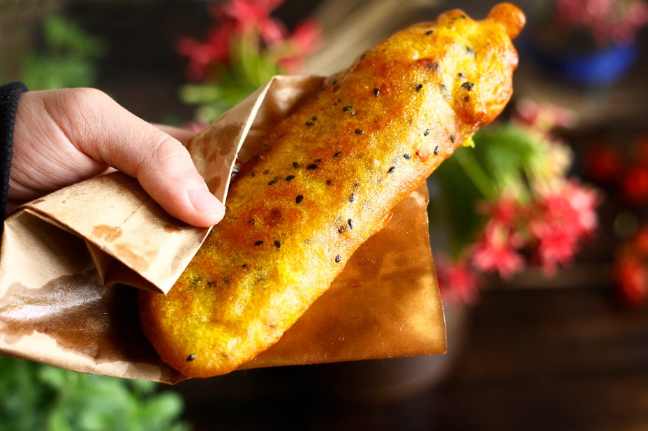 Cách làm bánh chuối chiên phồng giòn lâu Cách làm bánh chuối chiên phồng giòn lâu