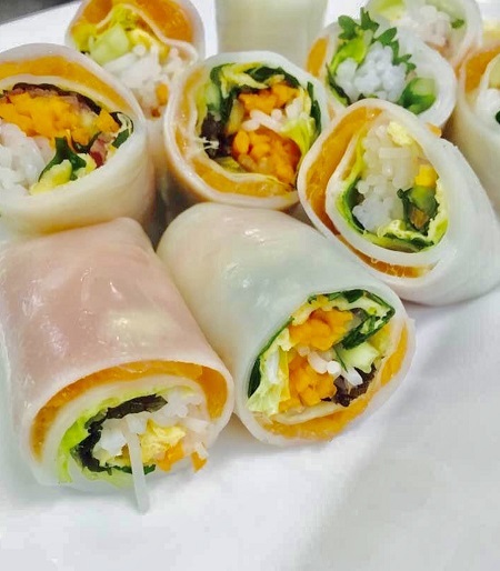 Cách làm phở cuốn cá hồi ướp muối chanh Cách làm phở cuốn cá hồi ướp muối chanh