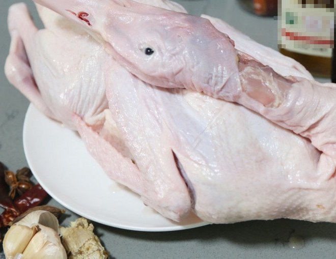 Cách làm vịt kho nước tương đơn giản, đậm đà trôi cơm