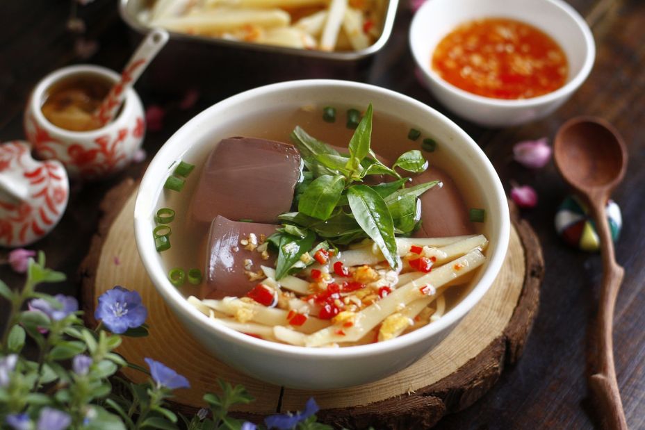 Cách luộc tiết mềm mịn, không bị mặn