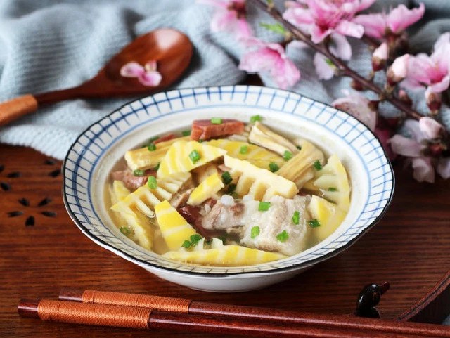 Canh măng mà nấu thế này thì vừa nhanh vừa ngon, chống ngấy cực đỉnh!