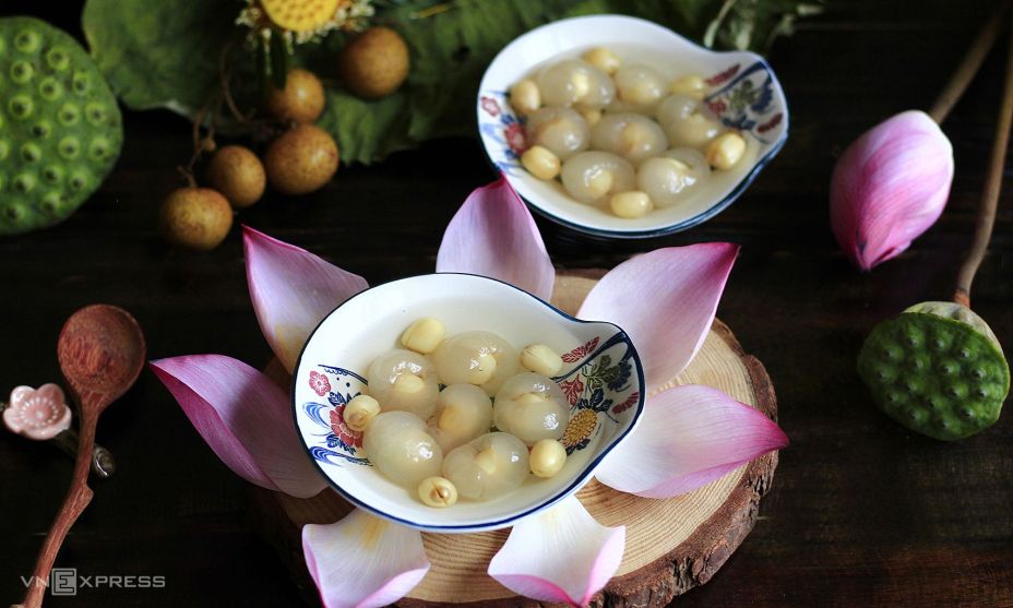 Chè nhãn lồng hạt sen kiểu Hà Nội xưa