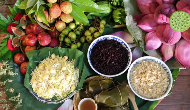 Chiêm ngưỡng loạt ảnh mâm cúng Tết Đoan Ngọ đẹp hút hồn của các mẹ đảm, nhìn mà không nỡ ăn