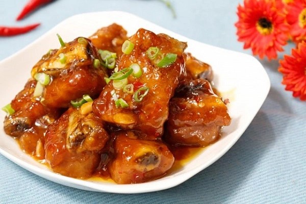 Cuối tuần đãi cả nhà với món sườn xào chua ngọt chuẩn vị, cực đơn giản Cuối tuần đãi cả nhà với món sườn xào chua ngọt chuẩn vị, cực đơn giản