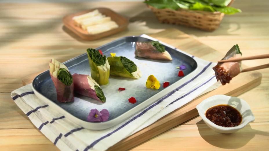 Cuốn chay đậu hũ rau rừng