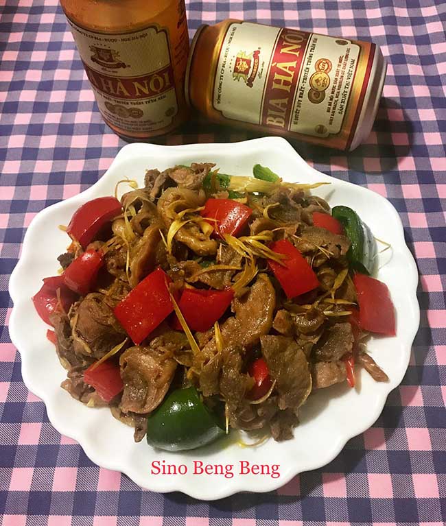 Đà điểu xào sả ớt thơm nức mũi mà không hề khó làm như bạn tưởng