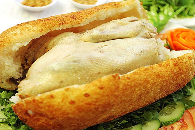 Dành cả tuổi thanh xuân để ăn thịt gà mà không thử những món ngon được cách tân từ gà bó xôi thì phí... Dành cả tuổi thanh xuân để ăn thịt gà mà không thử những món ngon được cách tân từ gà bó xôi thì phí...