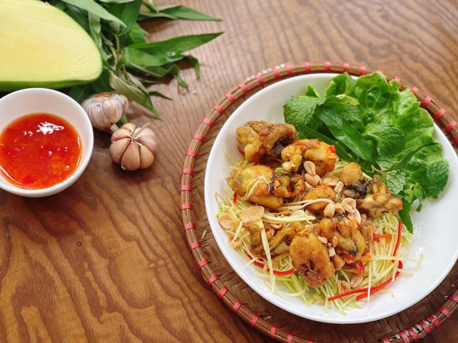 Gỏi ếch xoài xanh
