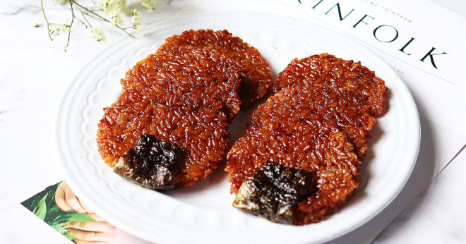 Hễ nhà có cơm nguội là con tôi đòi mẹ làm bánh gạo cho ăn, đứa nào cũng háo hức! Hễ nhà có cơm nguội là con tôi đòi mẹ làm bánh gạo cho ăn, đứa nào cũng háo hức!