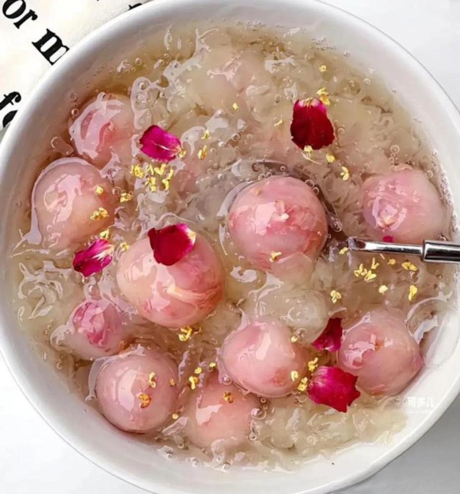 Làm món này và kiên trì ăn mỗi tuần 1 bát còn hơn đắp 10 chiếc mặt nạ: Dưỡng ẩm, làm đẹp và chống lão hóa da Làm món này và kiên trì ăn mỗi tuần 1 bát còn hơn đắp 10 chiếc mặt nạ: Dưỡng ẩm, làm đẹp và chống lão hóa da