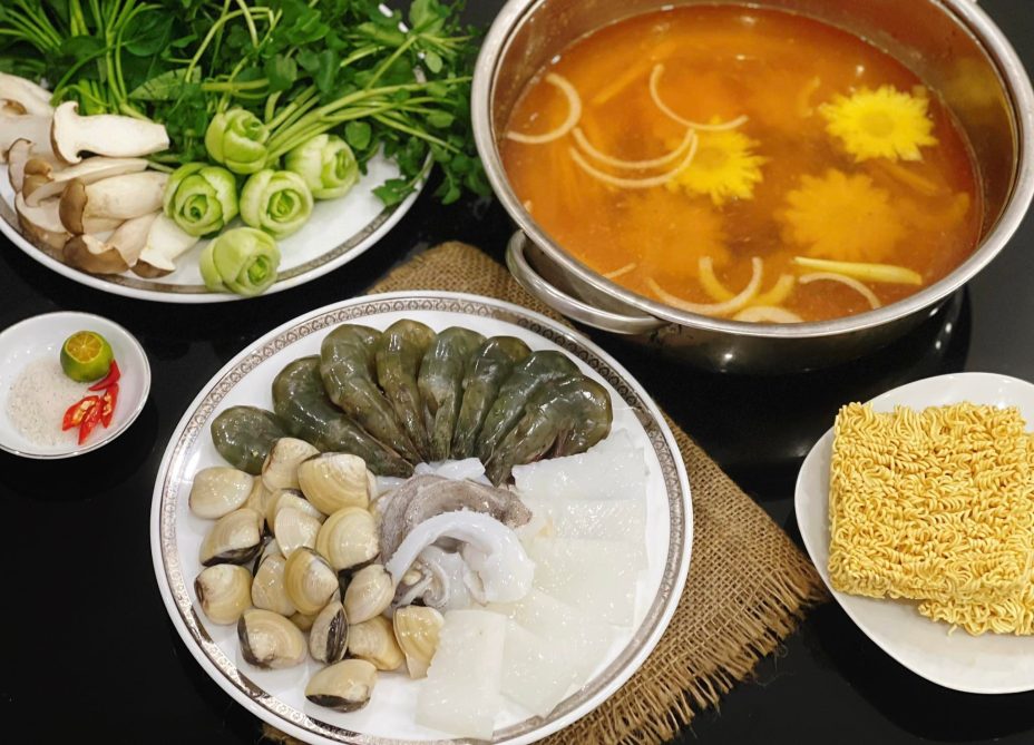 Lẩu hải sản chua cay cho ngày chủ nhật Lẩu hải sản chua cay cho ngày chủ nhật