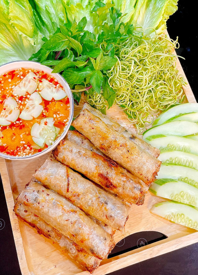 Mẹo rán nem giòn tan bằng nồi chiên không dầu Mẹo rán nem giòn tan bằng nồi chiên không dầu