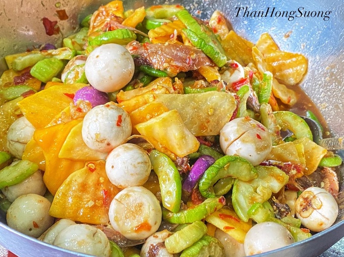Nàng 9X chia sẻ cách làm mắm đu đủ dưa cà chuẩn vị miền Trung giòn ngon, đậm đà Nàng 9X chia sẻ cách làm mắm đu đủ dưa cà chuẩn vị miền Trung giòn ngon, đậm đà