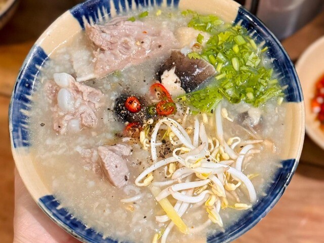 Nấu cháo sườn cho thêm thứ rau này vừa ngon lại giàu dinh dưỡng đảm bảo mê tít, ăn ngày se lạnh thật thích Nấu cháo sườn cho thêm thứ rau này vừa ngon lại giàu dinh dưỡng đảm bảo mê tít, ăn ngày se lạnh thật thích