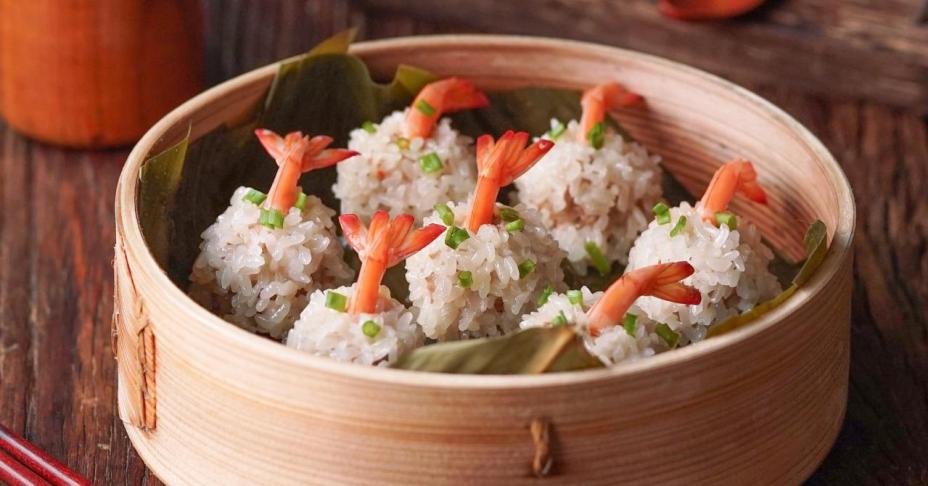 Người Tàu có món xôi viên ngon đẹp cực kỳ, nhà tôi ai ăn thử cũng xuýt xoa khen ngon mãi Người Tàu có món xôi viên ngon đẹp cực kỳ, nhà tôi ai ăn thử cũng xuýt xoa khen ngon mãi