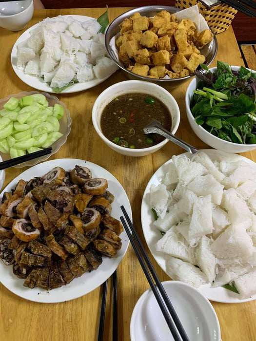 Những quán lòng lợn ngon nức tiếng quận Ba Đình, Hà Nội